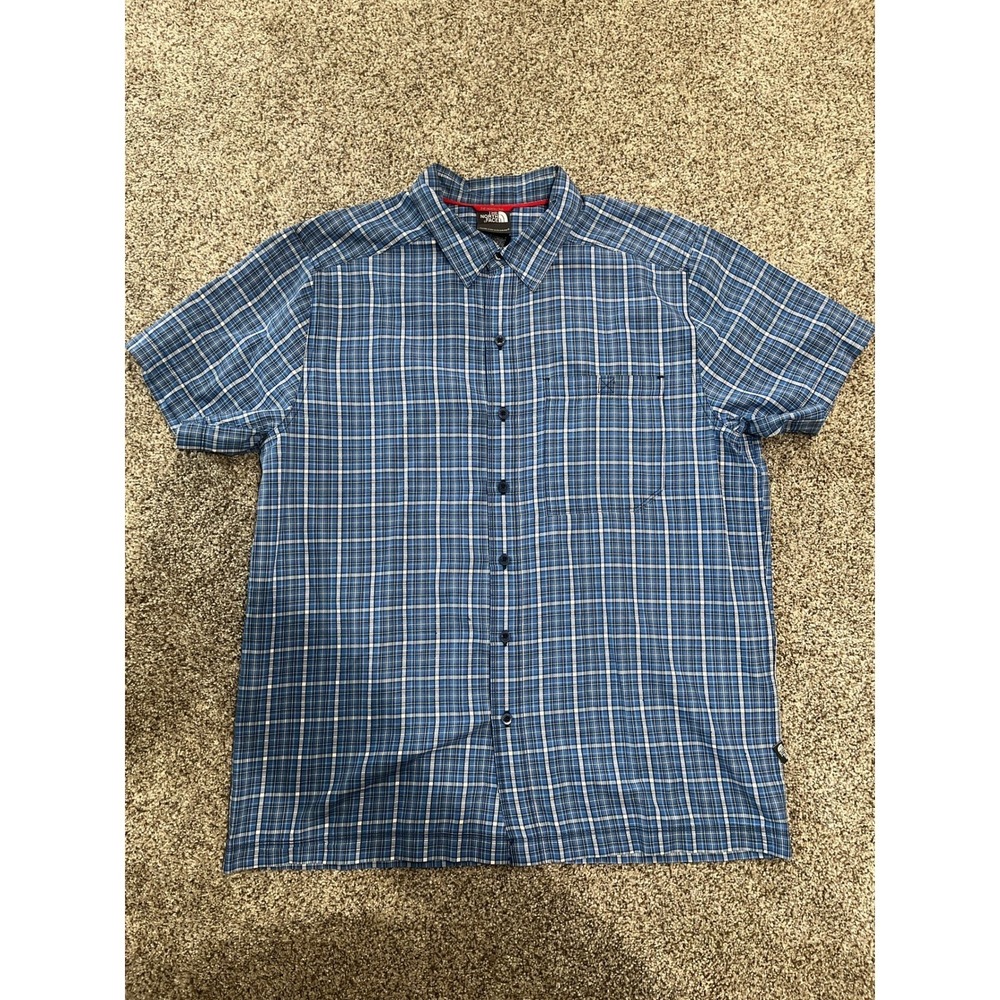 The North Face Mens Blue Plaid Short Sleeve Button Up Shirt Size M Pocket Hiking